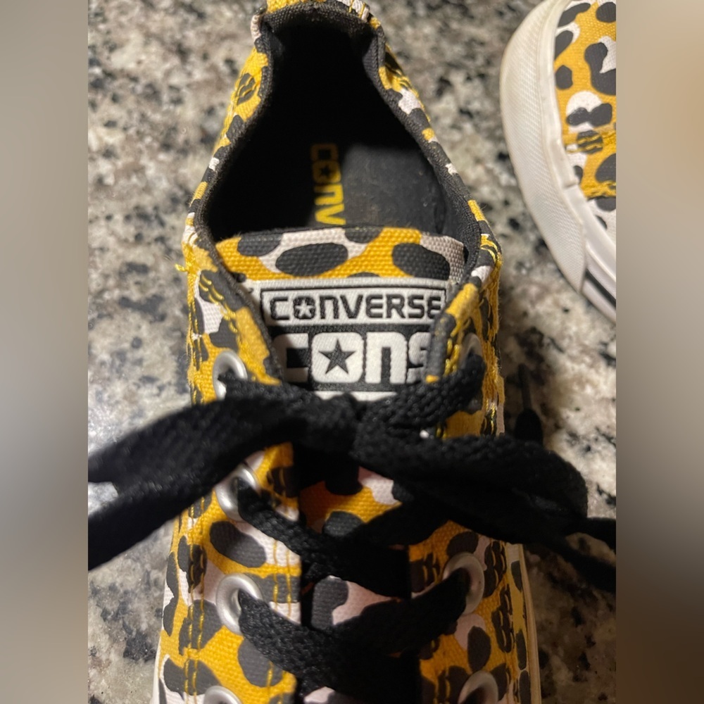 Converse Sneakers Vintage in Yellow and Black Leopard Print - Picture 10 of 10